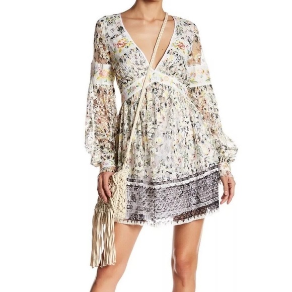 Free People Dresses & Skirts - Free People Cherry Blossom Dress Embroidered Lace Long Sleeve Pleated Size 2